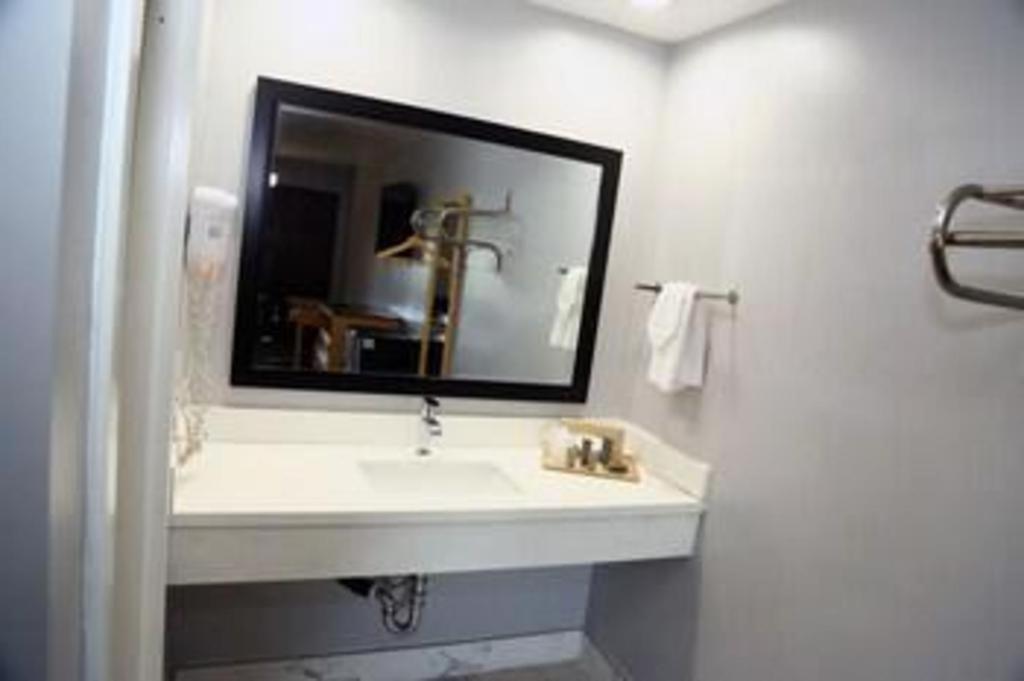 Grand Park Inn Baldwin Park Ngoại thất bức ảnh